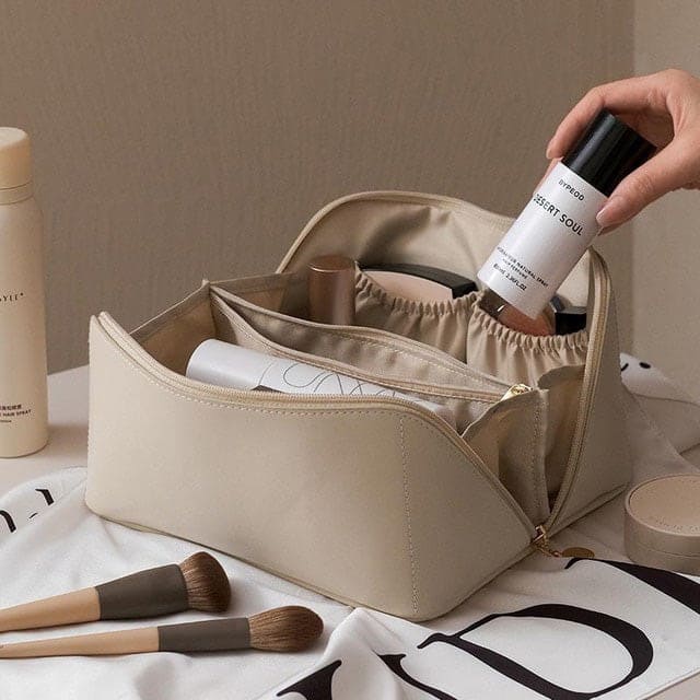 La Grande Trousse de Cosmétique